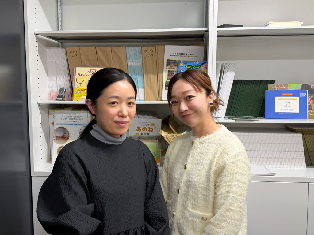 野澤祥子教授(左) 鈴木友海代表(右)